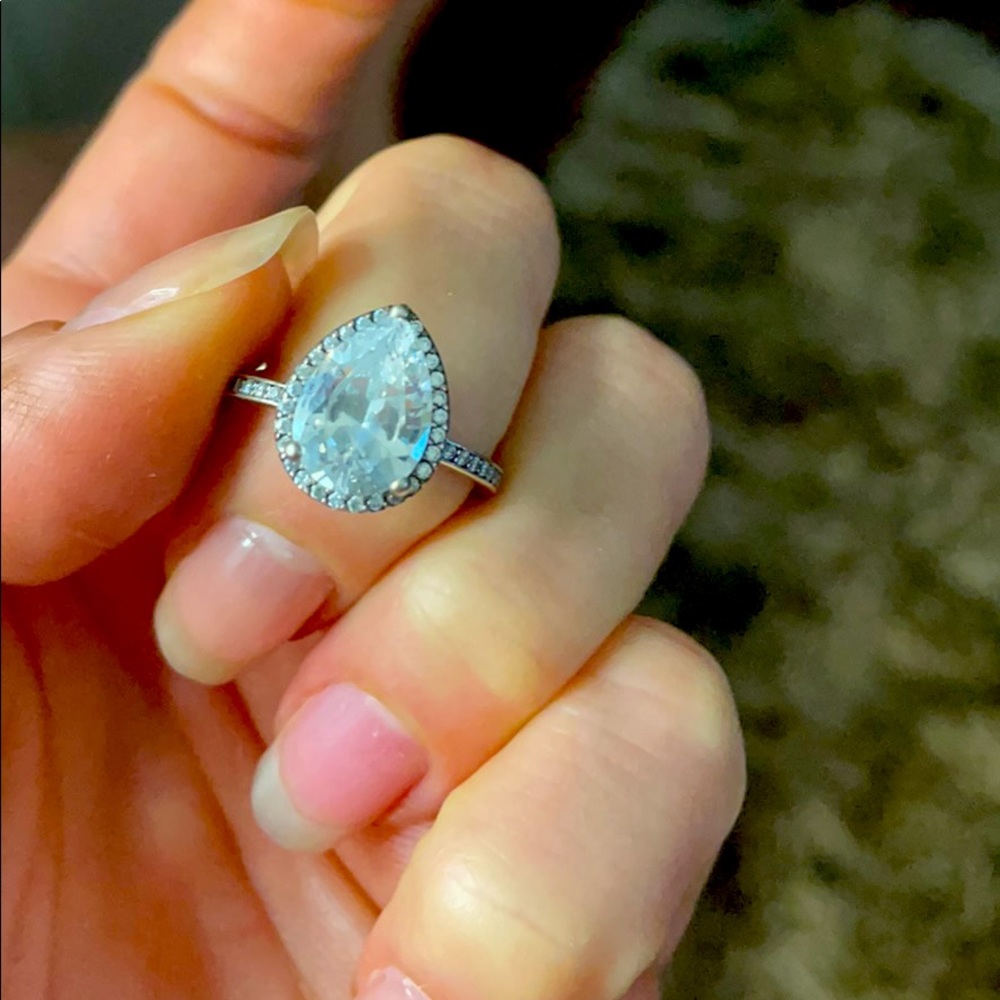 Pandora size 34 pear shaped crystal ring silver